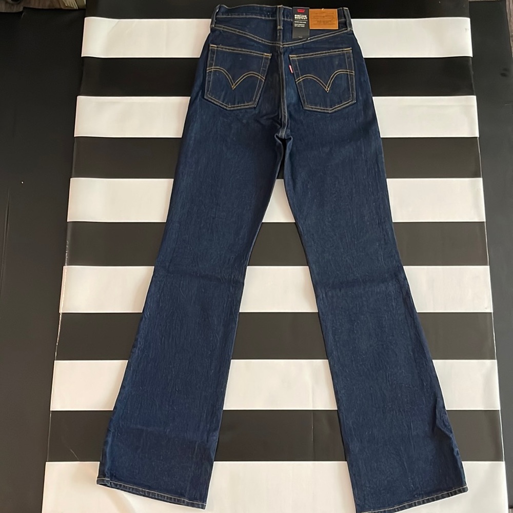 PREMIUM LEVIS RIBCAGE BOOTCUT (PRICE FIRM) - Picture 2 of 8